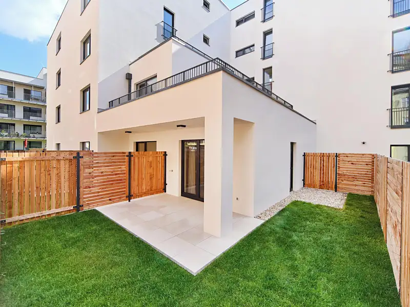 Pronájem bytu 1+kk 35 m²